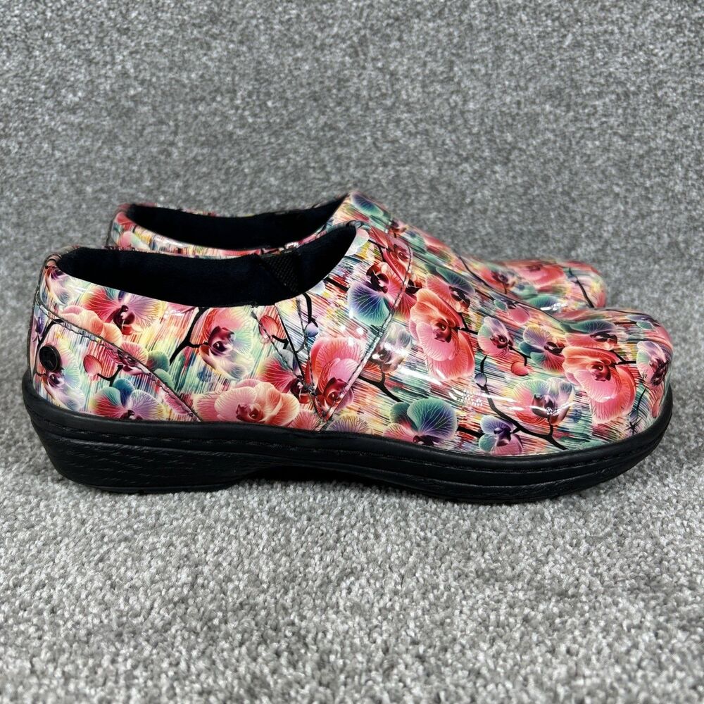 Klogs Footwear Women’s Mission Closed-Back Nursing Clogs Floral Color Way 9.5M